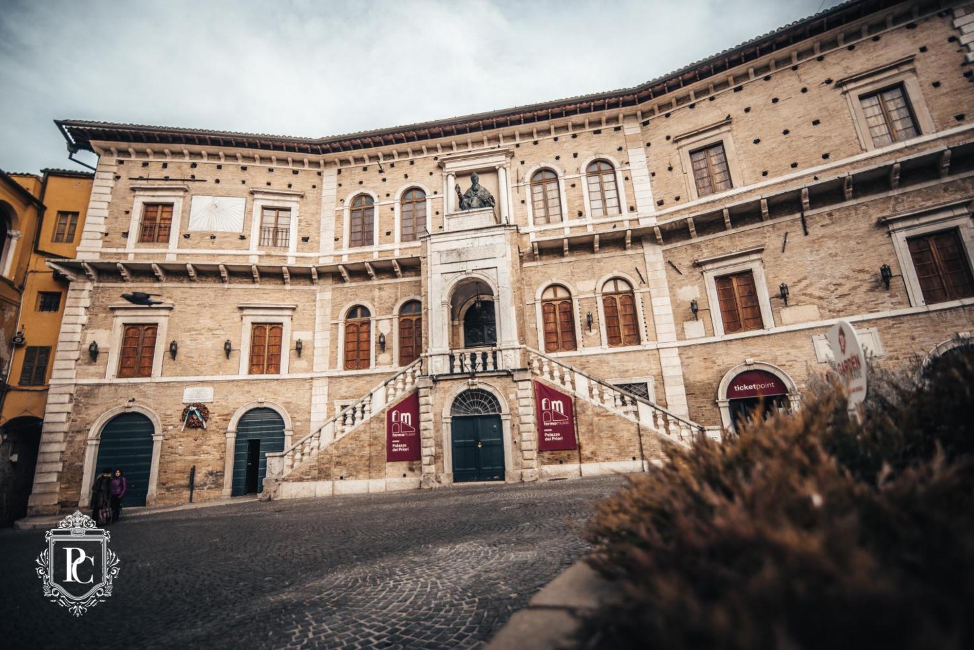 Готель Palazzo Capparucci - Dimora Storica Фермо Екстер'єр фото